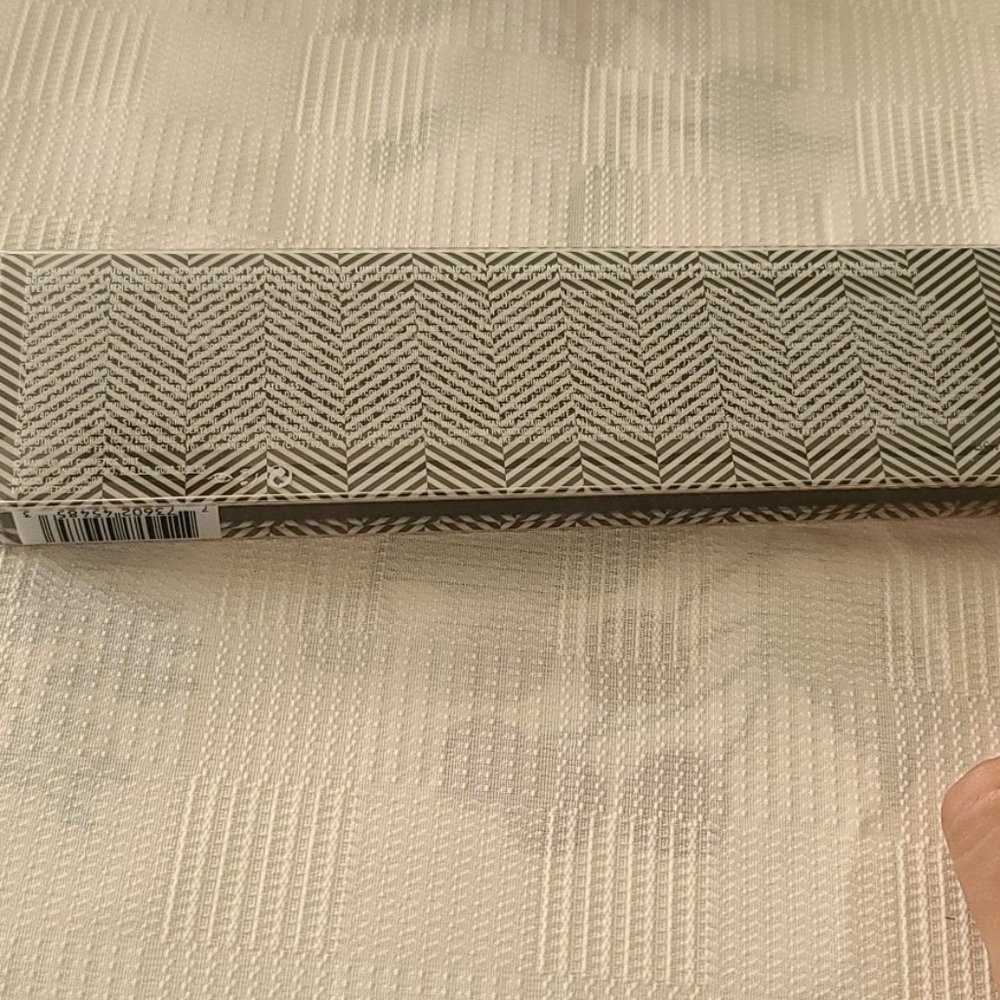 MAC Bad Bitch Eyeshadow Palette - Picture 3 of 3